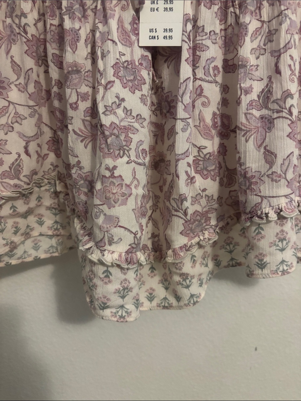 Hollister Floral Cap-Sleeve Scoop Neck Top in Light Mauve - Picture 3 of 3